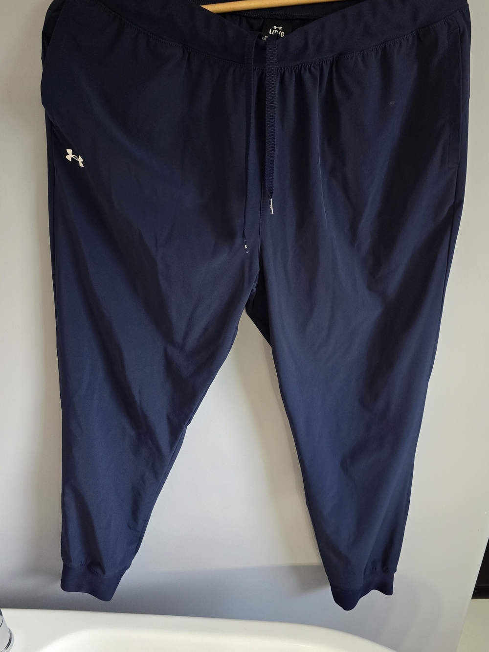 Under Armour Men’s Dark Navy Performance Joggers